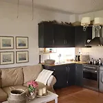 펜션 Maisonette On The With Small Garden *