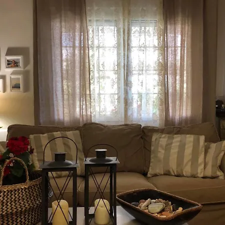 펜션 Maisonette On The With Small Garden 아기아캄포스