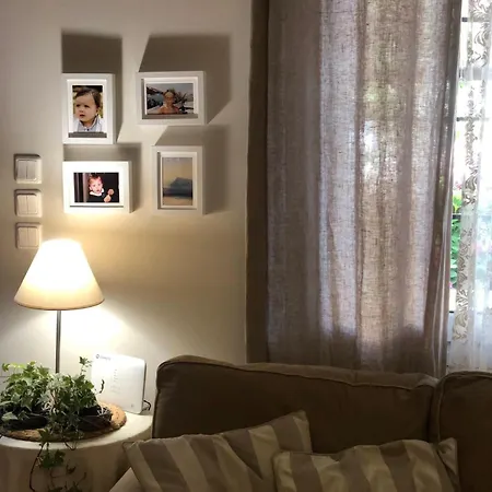 Maisonette On The With Small Garden * 아기아캄포스