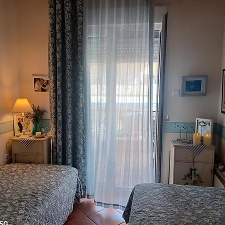 Maisonette On The With Small Garden *