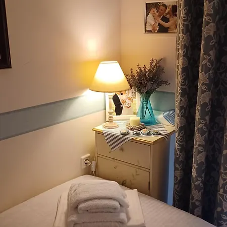 펜션 Maisonette On The With Small Garden 아기아캄포스